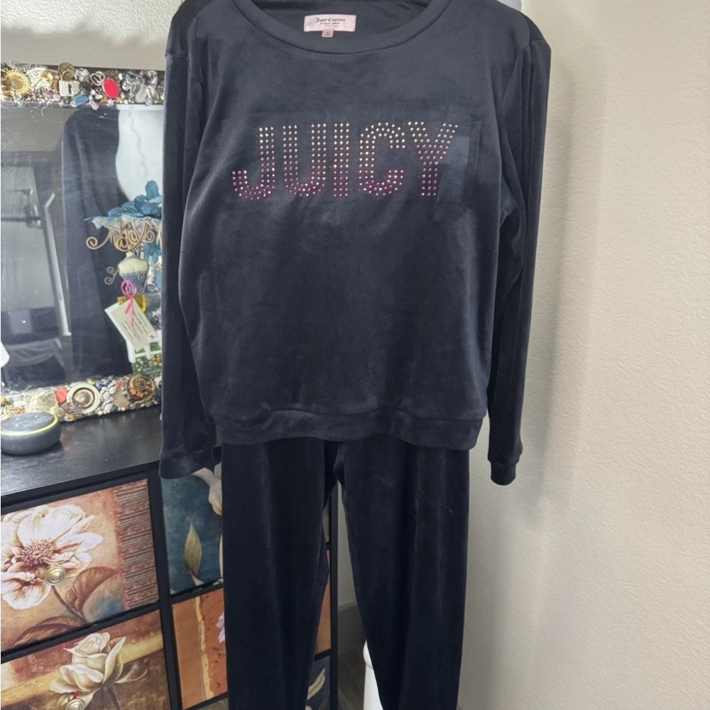 Juicy Couture Black Velvet Pajama/Lounge Set Size Medium
